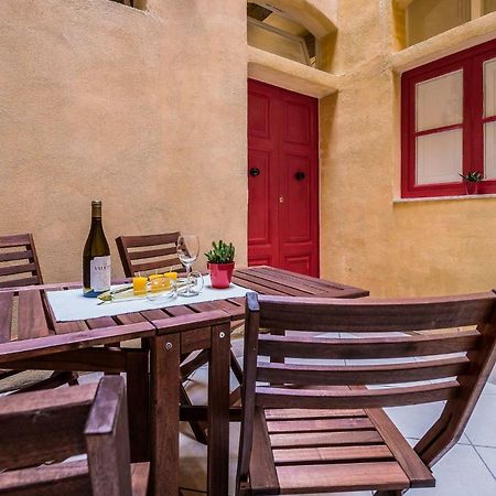Valletta Main Street Apartment Esterno foto