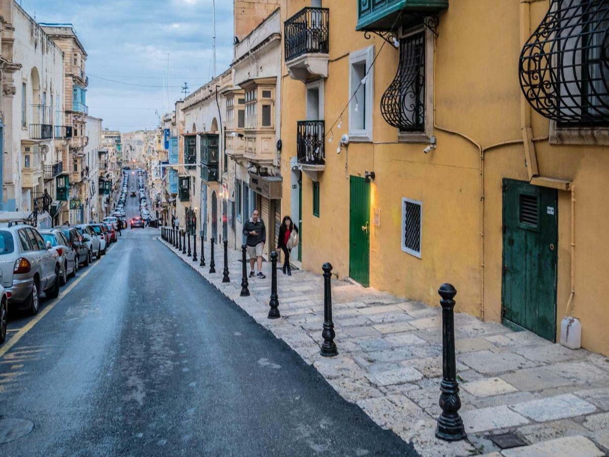 Valletta Main Street Apartment Esterno foto