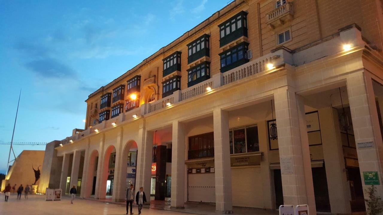 Valletta Main Street Apartment Esterno foto