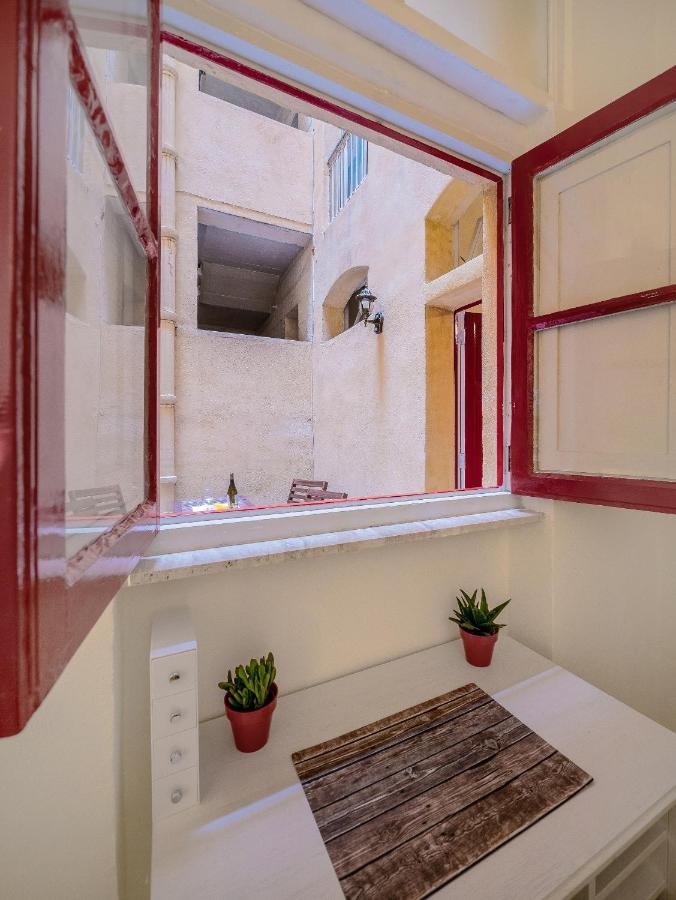 Valletta Main Street Apartment Esterno foto